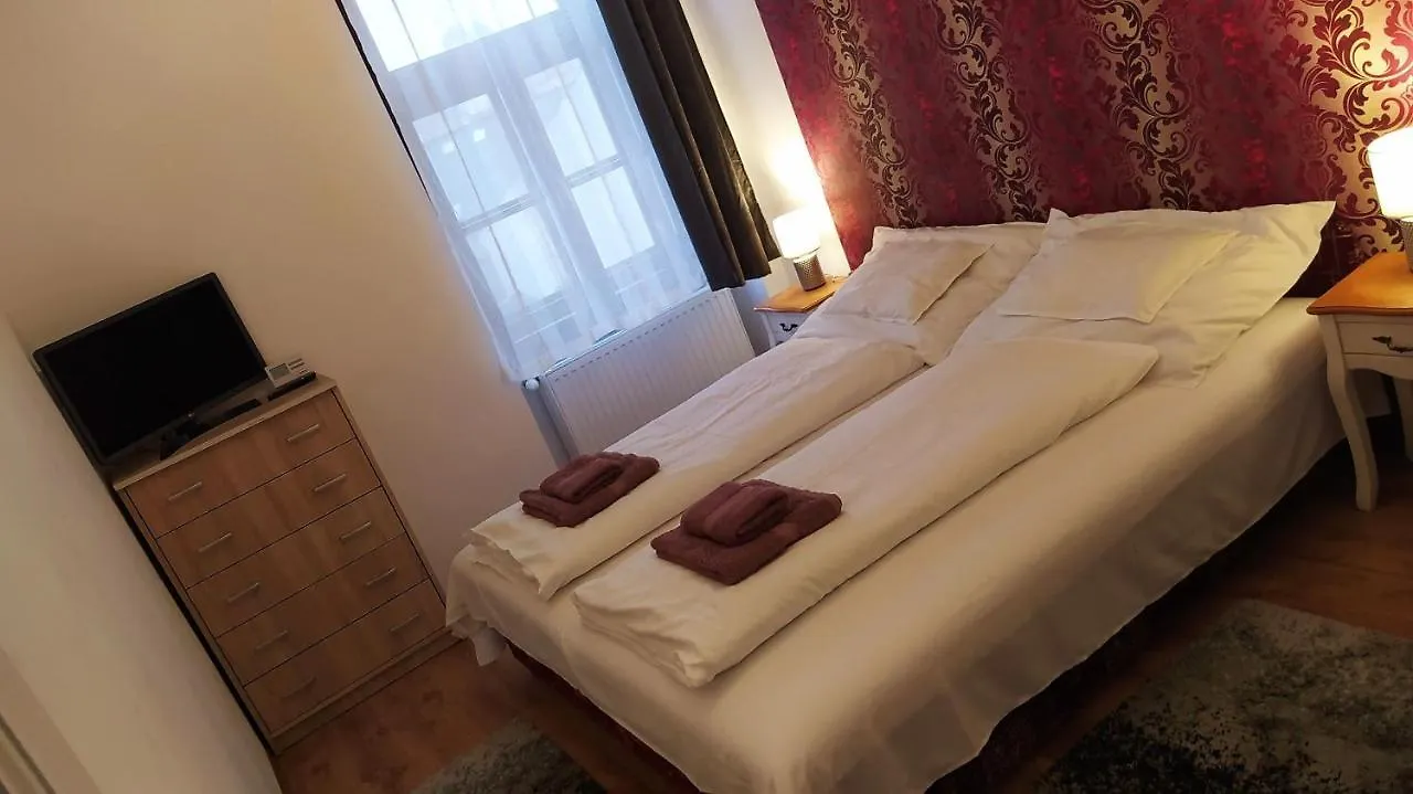 Aranyvar Apartment エゲル
