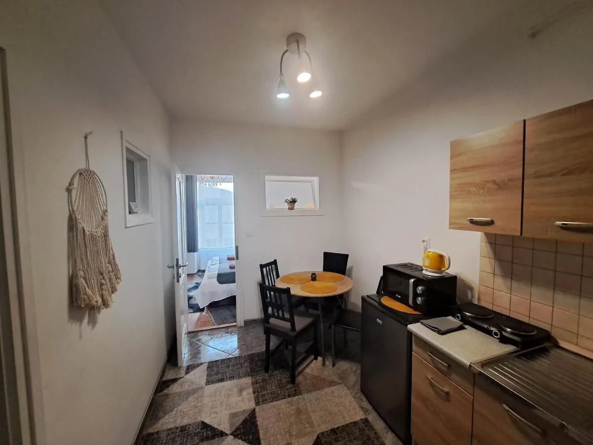 Aranyvar Apartment 埃格尔